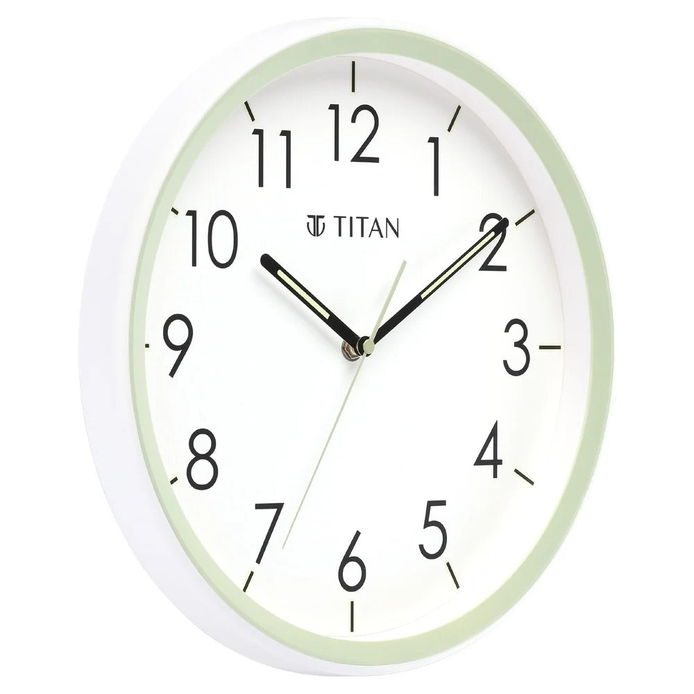 Titan 32.5 cm White-Lume Wall Clock: Stylish Nighttime Illumination