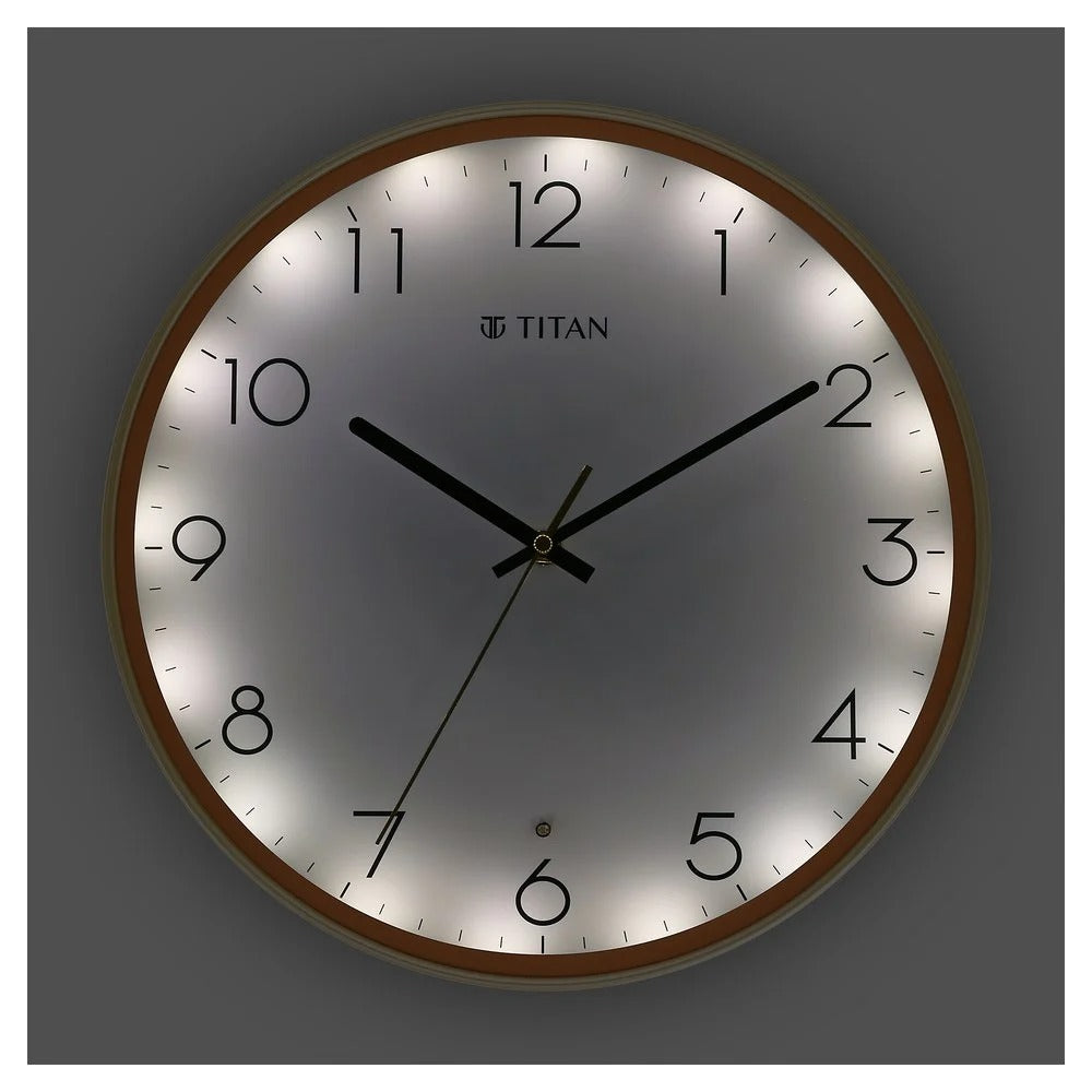 Titan Classic LED Backlit Clock with Silent Sweep Technology 34.5 x 34.5 cm (Medium)